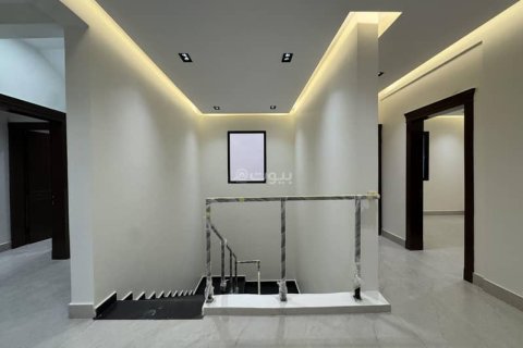5 bedrooms Villa in Riyadh, Saudi Arabia No. 59991 18