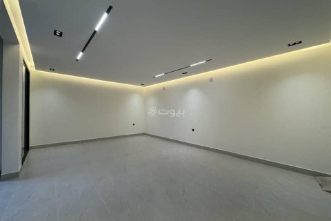 5 bedrooms Villa in Riyadh, Saudi Arabia No. 59991 1