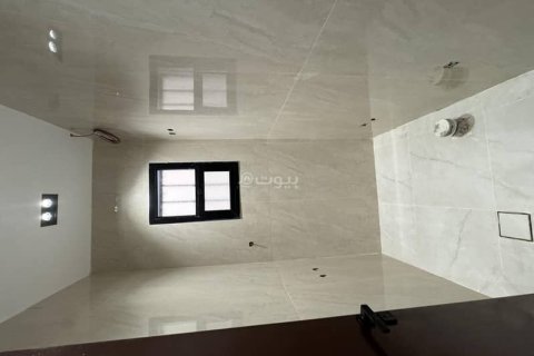5 bedrooms Villa in Riyadh, Saudi Arabia No. 59991 7