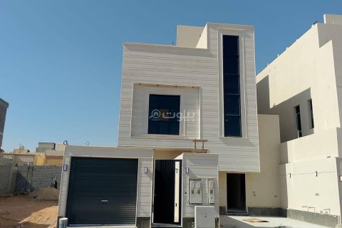 4 bedrooms Apartment in Riyadh, Saudi Arabia No. 59996 1