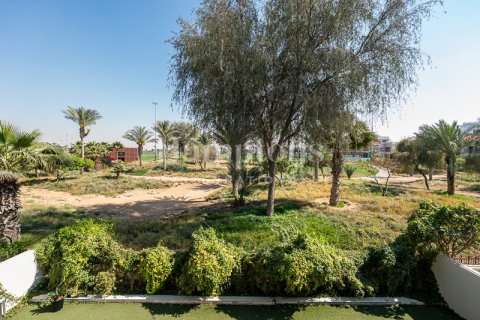 Villa de 5 dormitorios  No. 118665 2