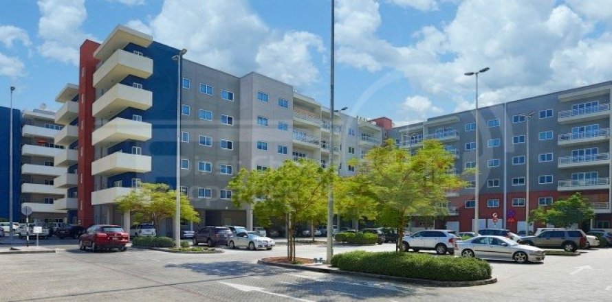 Apartment de 2 dormitorios en Al Reef, UAE No. 172522