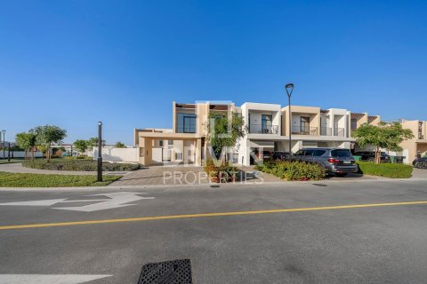 4 غرف نوم فيلا في EMAAR South, الإمارات العربية المتحدة رقم 139136 3