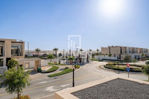 4 غرف نوم فيلا في EMAAR South, الإمارات العربية المتحدة رقم 139136 25