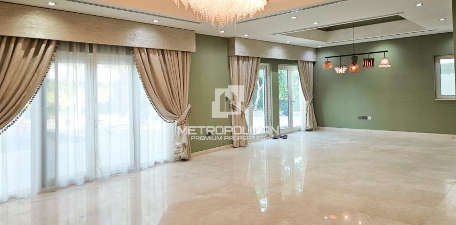 4 bedrooms Villa No. 129845