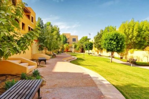 4 bedrooms Commercial property in Al Raha Gardens, UAE No. 79564 12