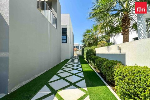 Villa de 4 dormitorios en Dubai Hills Estate, UAE No. 51497 3