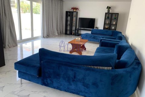 7 bedrooms Villa  No. 105911 9