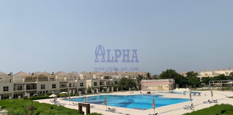 7 bedrooms Villa  No. 105911