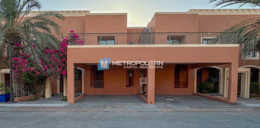 Villa de 4 dormitorios No. 119335