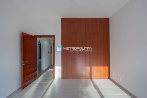 Villa de 4 dormitorios No. 119335 10