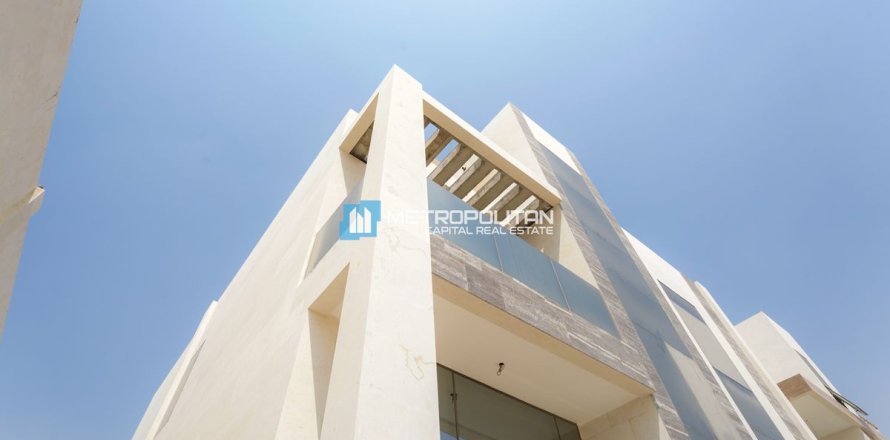 8 غرفة نوم  فيلا  رقم 125660