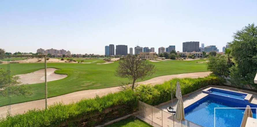 6 bedrooms Villa in Victory Heights, UAE No. 194655