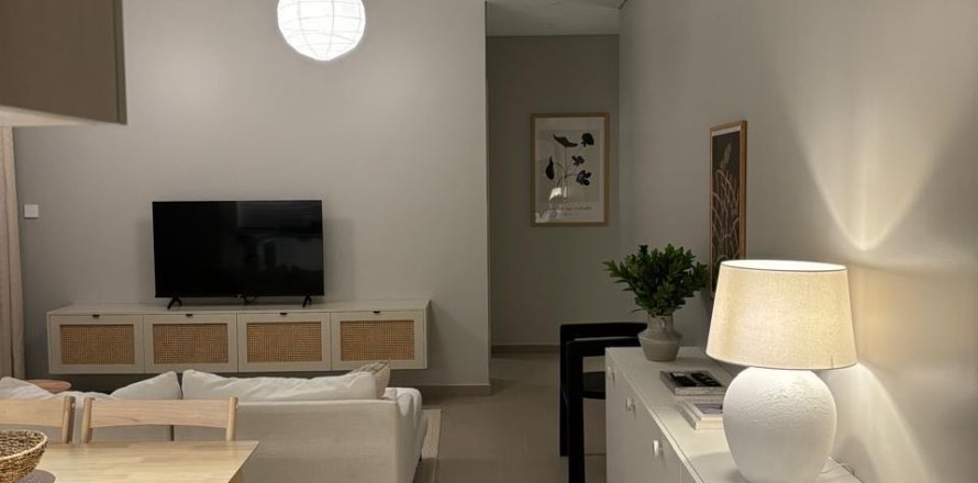 1 bedroom Apartment in District 12, UAE No. 184903