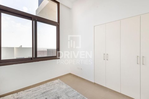Квартира с 2 спальнями в Warda Apartments, ОАЭ №190688 4