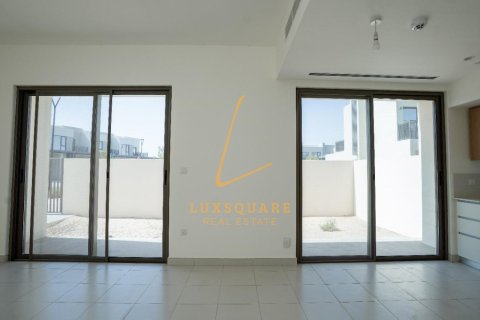 3 غرف نوم فيلا في EMAAR South, الإمارات العربية المتحدة رقم 146597 5