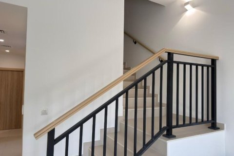 Villa de 4 dormitorios en Villanova, UAE No. 163811