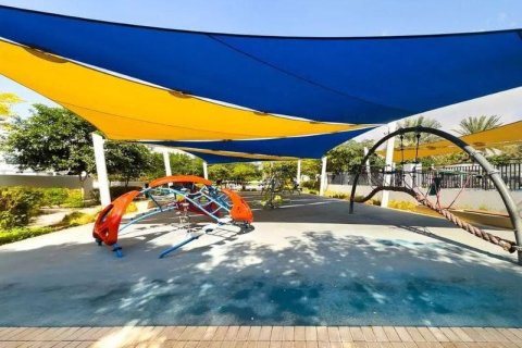 Villa de 4 dormitorios en Villanova, UAE No. 163811 20