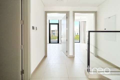 3 bedrooms Townhouse in Sun, UAE No. 174197 9