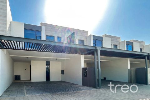 3 bedrooms Townhouse in Sun, UAE No. 174197 3
