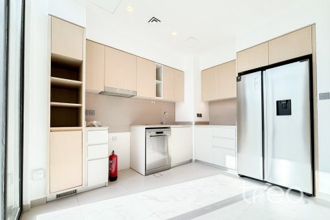 3 bedrooms Townhouse in Sun, UAE No. 174197 10