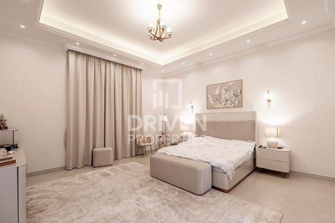 Вилла с 5 спальнями в Nadd Al Sheba, ОАЭ №85722 17