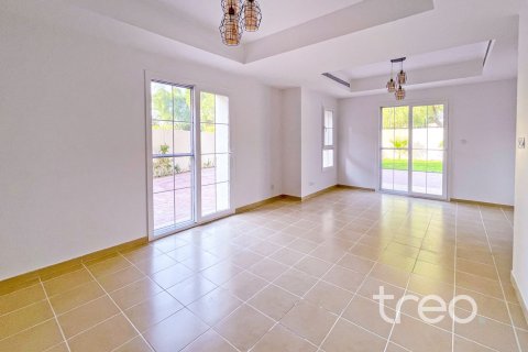 Townhouse de 3 chambres à Arabian Ranches, UAE No. 203840 9