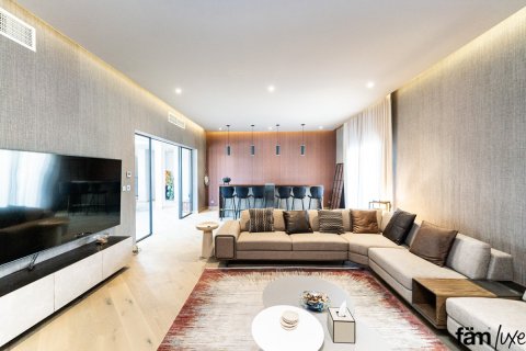 Villa de 5 dormitorios No. 119835 8