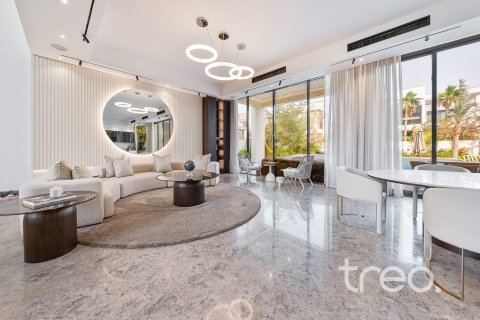 6 bedrooms Villa in Jumeirah Park, UAE No. 187980 8