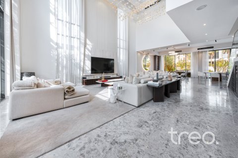 6 bedrooms Villa in Jumeirah Park, UAE No. 187980 4