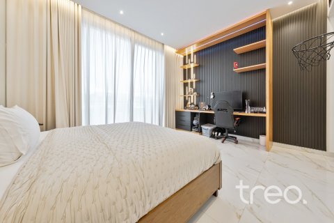 6 bedrooms Villa in Jumeirah Park, UAE No. 187980 24