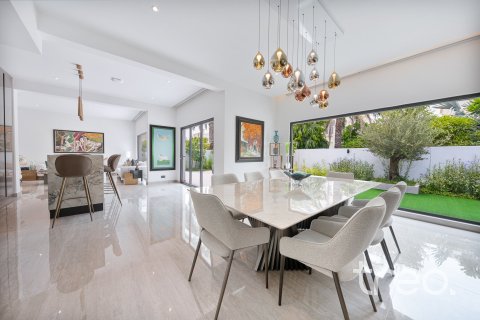 5 bedrooms Villa in Meadows, UAE No. 187979 3