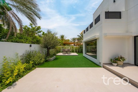 5 bedrooms Villa in Meadows, UAE No. 187979 21