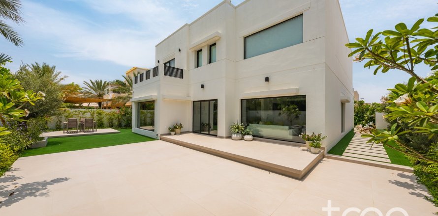 5 bedrooms Villa in Meadows, UAE No. 187979