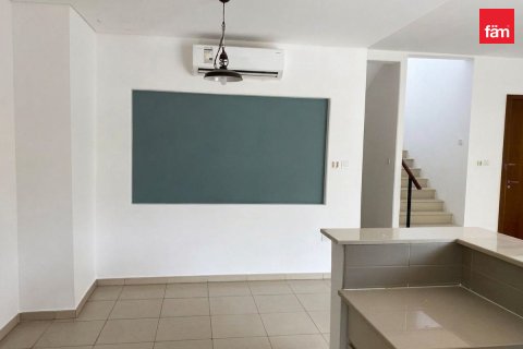 3 bedrooms Villa in Town Square, UAE No. 188341 8