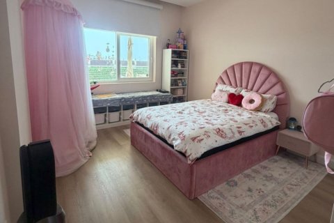 2 bedrooms Apartment in Motor City, UAE No. 149112 10