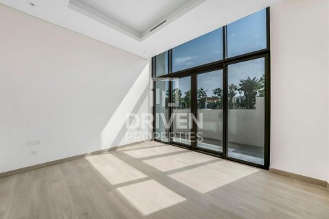 4 bedrooms Villa in District One, UAE No. 191617 8