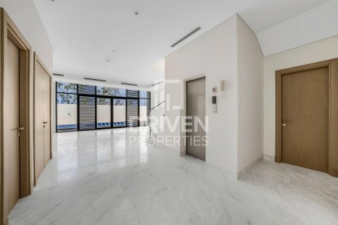 4 bedrooms Villa in District One, UAE No. 191617 6