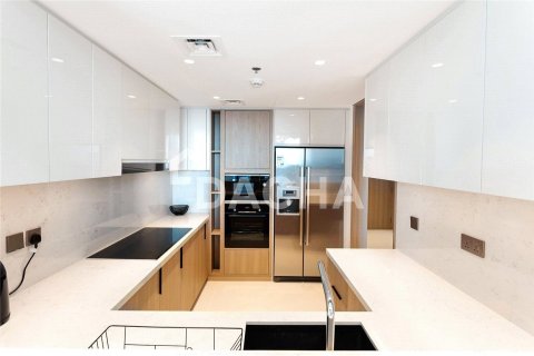 Квартира с 3 спальнями в Burj Vista, ОАЭ №155536 3