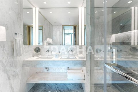 Квартира с 3 спальнями в Burj Vista, ОАЭ №155536 28