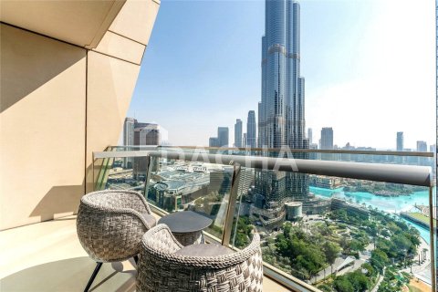 Квартира с 3 спальнями в Burj Vista, ОАЭ №155536 25