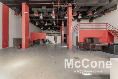 Shop de 286.7m² en Dubai, UAE No. 74161 2