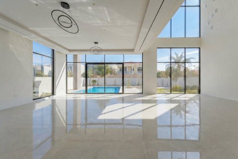 Вилла с 6 спальнями в Jumeirah Park, ОАЭ №147027 4