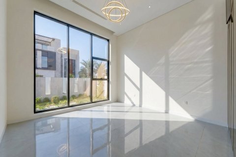 Вилла с 6 спальнями в Jumeirah Park, ОАЭ №147027 9