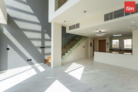 2 bedrooms Townhouse in Dubai, UAE No. 166179