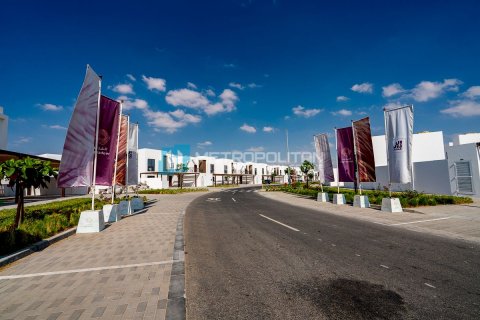 Таунхаус с 2 спальнями в Al Ghadeer, ОАЭ №149960 14