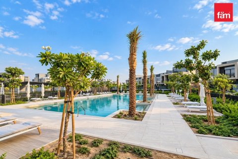 3 bedrooms Townhouse in Dubai, UAE No. 210287 9
