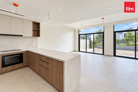 3 bedrooms Townhouse in Dubai, UAE No. 210287 8