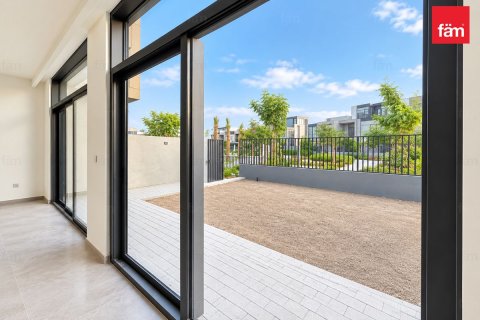3 bedrooms Townhouse in Dubai, UAE No. 210287 4