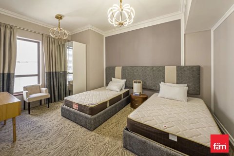 3 bedrooms Apartment in Dubai, UAE No. 161887 10